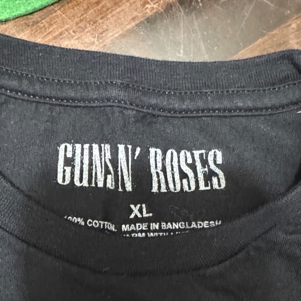 Guns N' Roses Graphic Tee - Picture 2 of 3